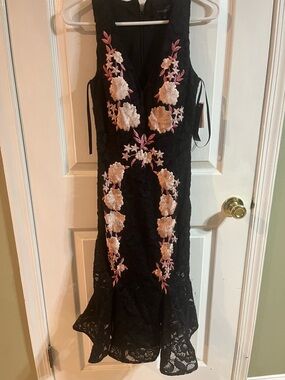 NWT Betsy & Adam Black Lace Midi Dress with Pink Floral Embroidery Size 2
